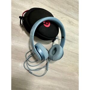 Beats Solo HD Light Blue On Ear Headphones with Case